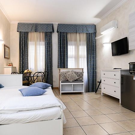 Apartment Julia Guesthouse Roma Dış mekan fotoğraf