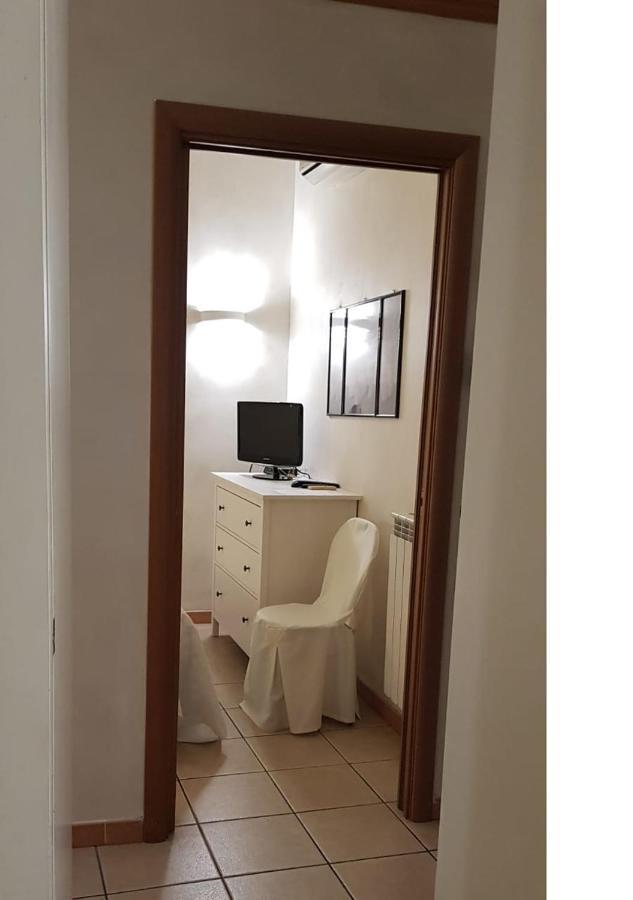 Apartment Julia Guesthouse Roma Dış mekan fotoğraf