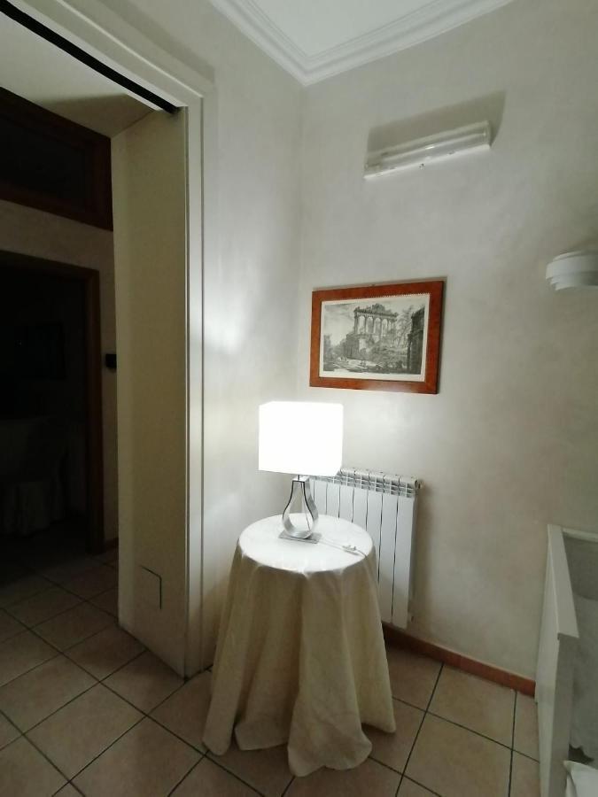 Apartment Julia Guesthouse Roma Dış mekan fotoğraf