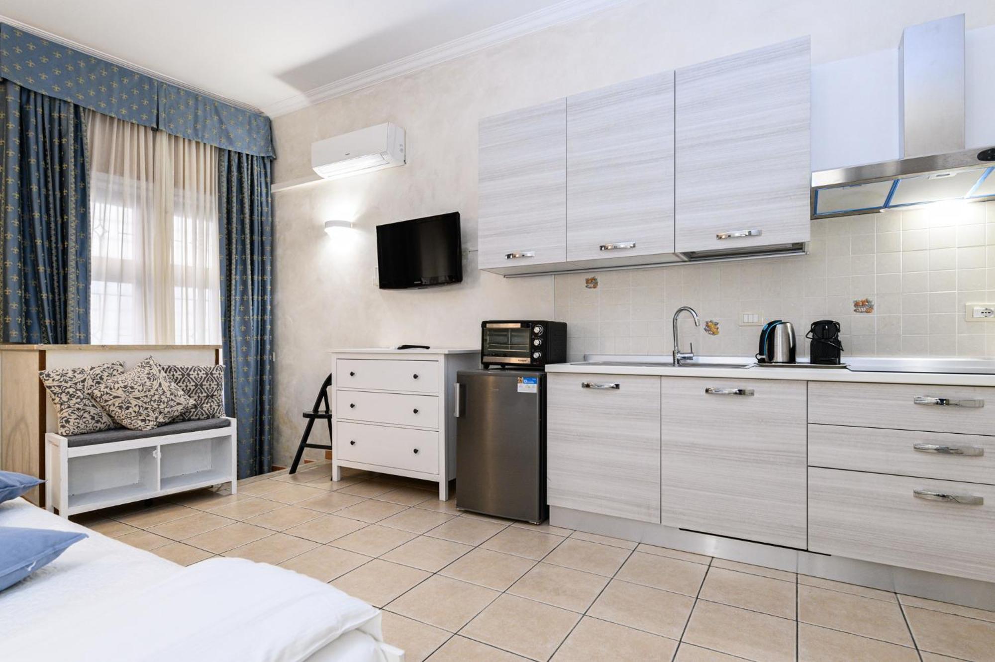 Apartment Julia Guesthouse Roma Dış mekan fotoğraf